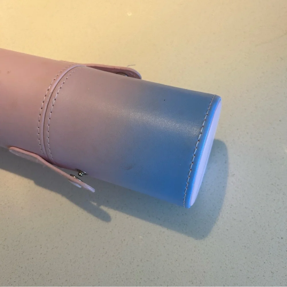 Makeup brush Cylinder Travel Holder